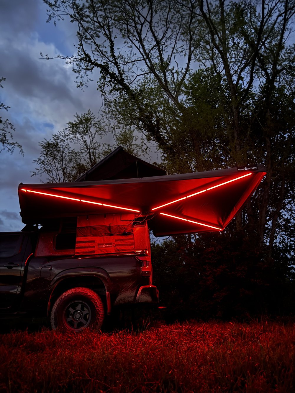 Reign 270 FR+ Awning